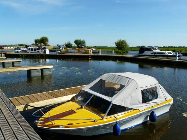  Fish & Duck Marina 